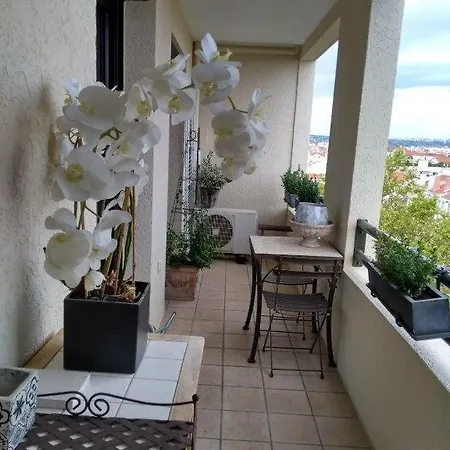 Casa de hóspedes Jolie à Louer - Vue Imprenable 3*